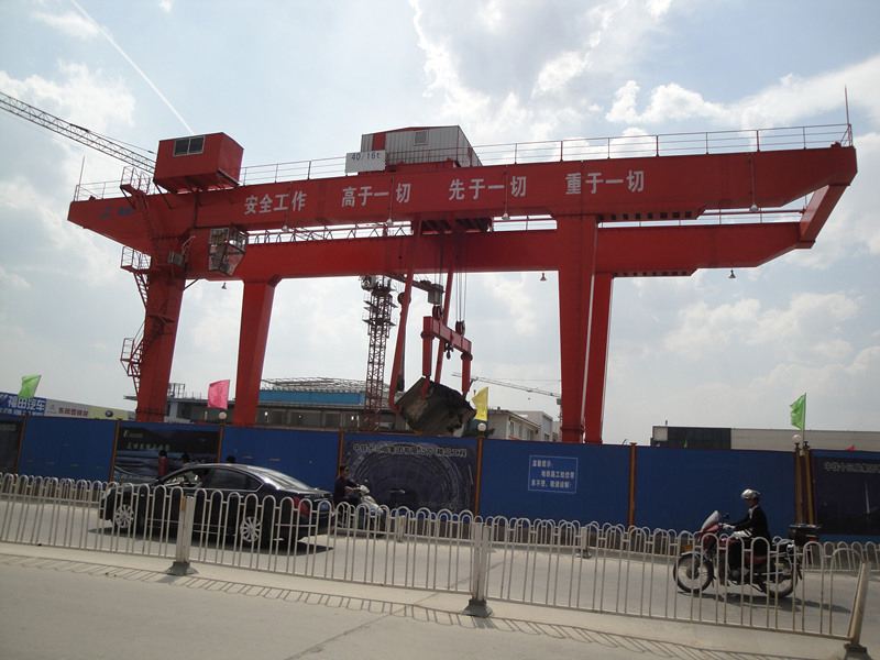 大方集團(tuán)路橋起重機(jī)再獲殊榮！